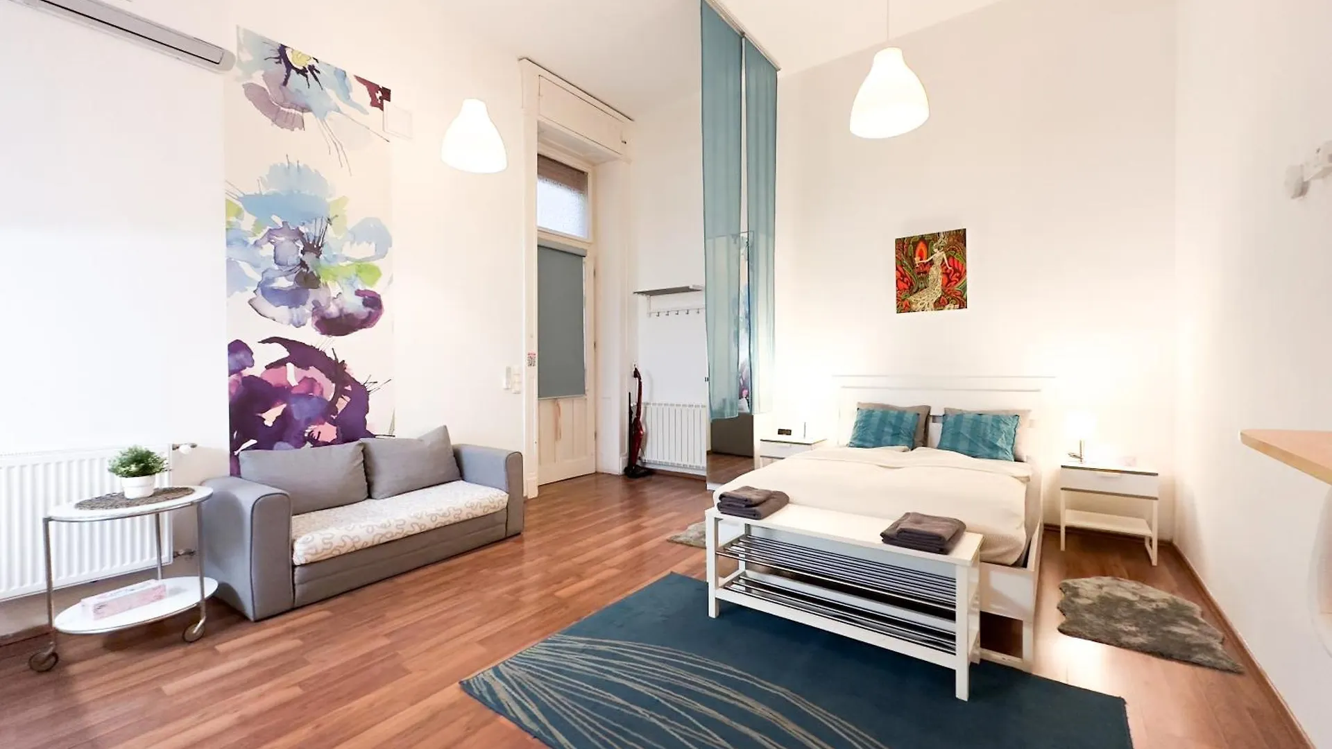 Charming Central Studio Apt - Flora'S Room Budapest Apartment